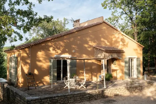 Ravissant Mas à Saignon Très Confortable, Piscine, Grand Parc, Animaux Acceptés