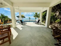 Beautiful Ocean front home in San Pedro, Belize - Homestays
