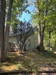 3-bedroom house in charming Jamestown with easy access to boat ramp!