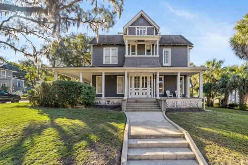 Victorian Manor: Downtown Apt, near Silver Springs & Fort King Historic Park