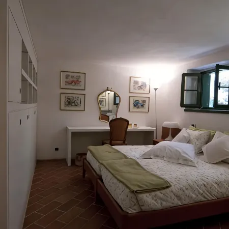 Comfortable villa with private pool and large garden, near Como and Milan