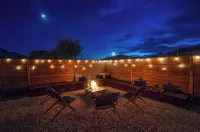 Cozy Cottage Between Zion and Bryce! Family Friendly, Firepit with Mountain View