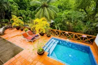 Polaris ATV buggy included in rental! Magnificent Sea views & Beach 2 mins away - Villas