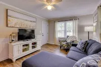 Charming 2-Bd 1-Ba home in Easley near GVL & Clemson w/ WiFi, Self check-in & AC