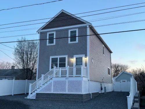 Newly renovated beach home with many amenities!