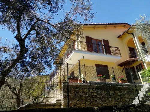Iris - 150 sqm apartment (3 bedrooms, 2 bathrooms) with garden - Apartments