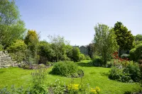 Cosy cottage with delightful private garden and summerhouse. - 4 tähden