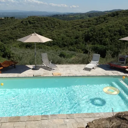 Adorable house in charming Chianti hamlet btwn Siena, Arezzo and Florence