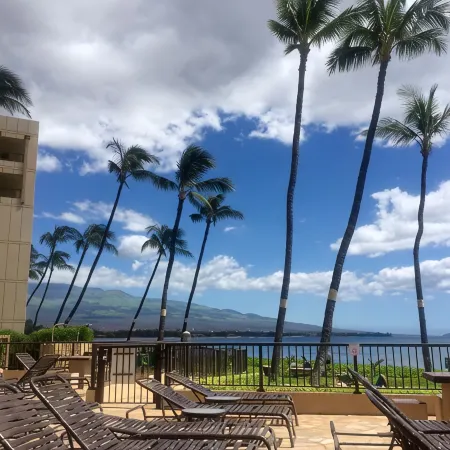 Summer Rates- Popular Ground Floor Unit at Oceanfront Resort.