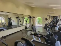 On Dover Beach, close to golf, surfing and much more. Discounts available - Gym