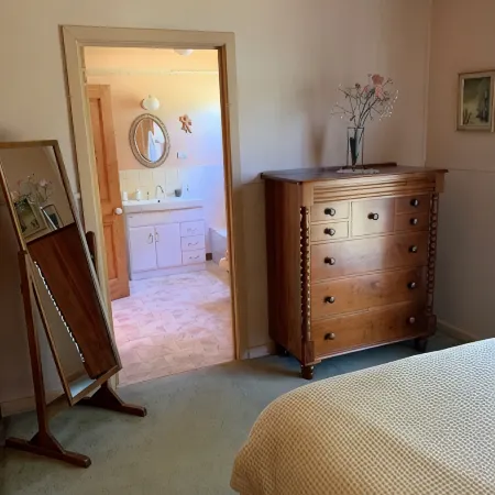 Much Loved Period Cottage Hotels in Penguin