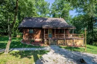 Unwind & Refresh at Memories Made Cabin