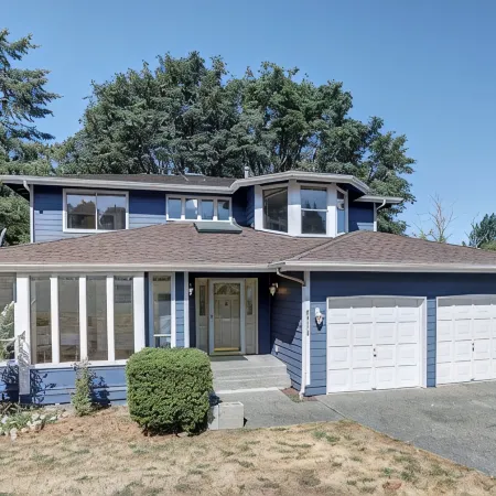 Entire cozy 5bd home in Des Moines WA near the Redondo beach and Saltwater park!