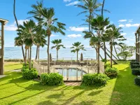 3 Bedroom Ocean Front Condo with Pool & Elevator! Hotels in Kapaʻa