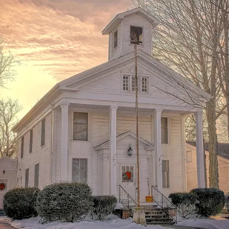 Fountain ViewII~Charming historical building in the heart of downtown Wellsboro.