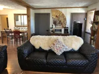 The Flat above Horn O Plenty Freshtaurant - Homestays