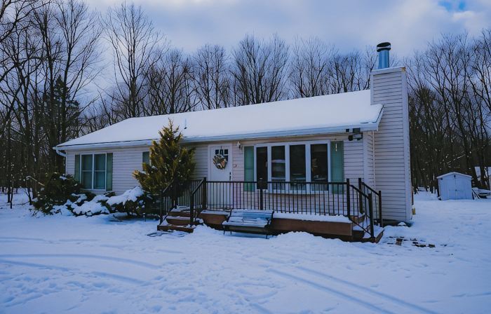 Poconos Mountains Papa Bear House Cozy 3 bedroom Escape Retreat