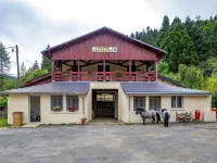 Chalet Idéalement Placé, à 5 Minutes à Pieds du Centre-ville de LA Bourboule Hotels in La Bourboule