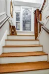 Charming 2BR, near Park Ave with private balcony!