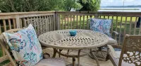 Welcome to this Waterfront Home with Amazing Views - 3-stjärniga