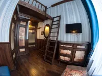 Dom Truvellera Guest House 鄰近浴場樓的酒店