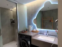 Xiangyang Ruoyin Homestay (Xiangyang Ancient City Zhongxuan Building) - Pet friendly