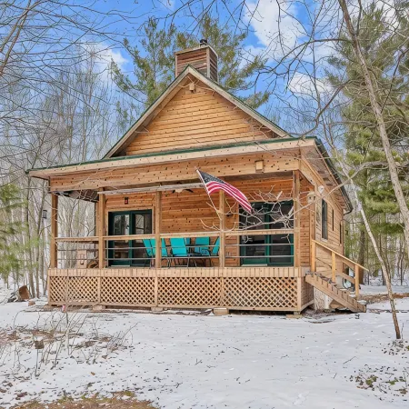 Private Modern Cabin with Hot Tub on 11 Acres - the Perfect up North Getaway
