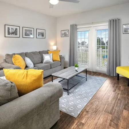 Spacious Extended Stay - Pool & Gym