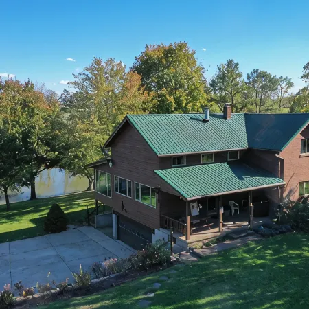 Scenic Stillwater Retreat in rural KY Horse Country, WiFi/AC, Fishing/Canoeing