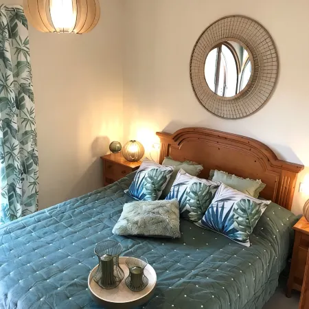 1ªLínie! Right on the beach, sea views, pool, climate, WIFI