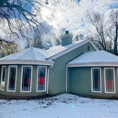 Mountain Escape Near Yosemite South Gate, Hot Tub, Views, Games & Pet Friendly!