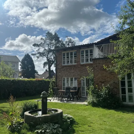 Exclusive, large apartment with 3 bedrooms, fireplace and terrace