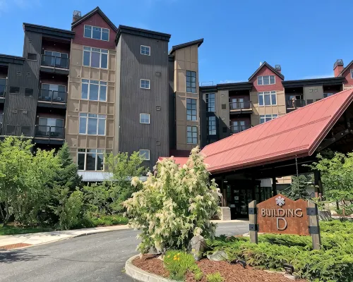 Silverside Chalet: Family-friendly 1BDRM condo next to the waterpark and gondola Hotels in Kellogg