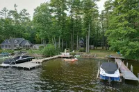 LARGE Waterfront Sandy Bottom Lake House on Brandy/Long Lake