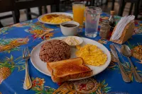 Carey Lodging - breakfast