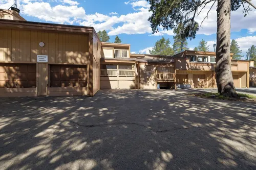 Ascend Remodeled Condo, SummerFun, Bear&Alpine Lake, Across Musical Festival