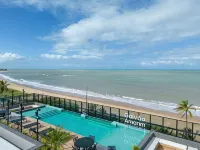 Beach Haus by Azzure Homes - Apartments