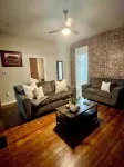 Charming Home in Cozy Frenchtown Saint Charles - 3 ดาว