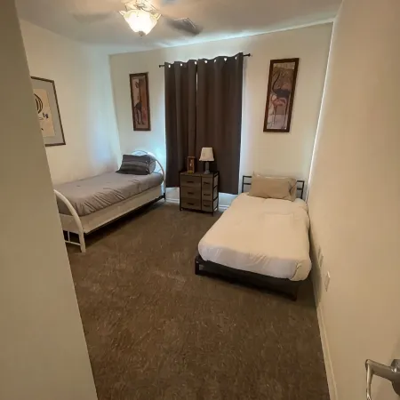 River Close, Newer Home! Great Neighborhood Minutes from Laughlin! Close to All!