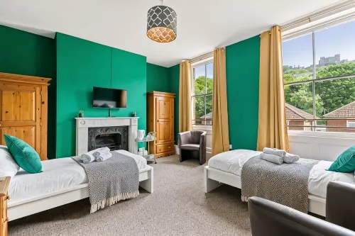 Dover Town Rooms - Homestays