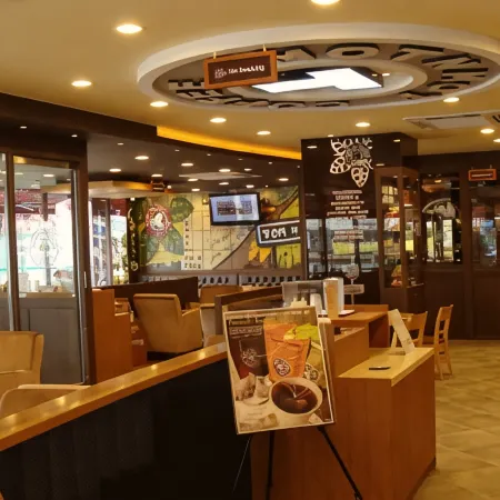 Mokpo Family Tourist Hotel Отели рядом с достопримечательностью «Железнодорожная станция Мокпо»