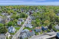 2BR/2BA Harborside Home · Fenced Backyard · Ocean View ·Walk to Rocky Neck+Beach - 4つ星