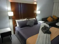 Your Stay in Surfers - 2-Star