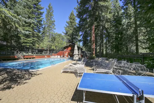 Luxury Re-modeled Lake Front, Stunning Views - Private beaches, piers, hiking