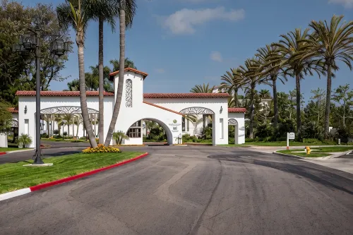 Lovely La Costa condo -walk to Spa & Golf course, close to beach & Legoland - Jacuzzi
