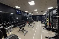 Village Hotel Wirral - С тренажерным залом