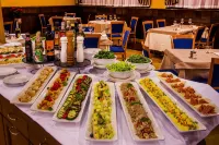 Hotel les Jumeaux Courmayeur - breakfast