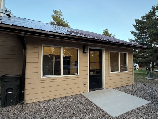 Peaceful Modern Hideaway- Near Airport, Whitefish and Glacier National Park