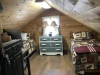 Cozy countryside cottage located on Crooked river in Naples Maine. Hotels in Casco