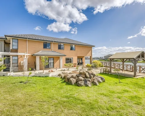 Stayau 5Br Idyllic Lakefront Escape Point Cook Hotels in Point Cook